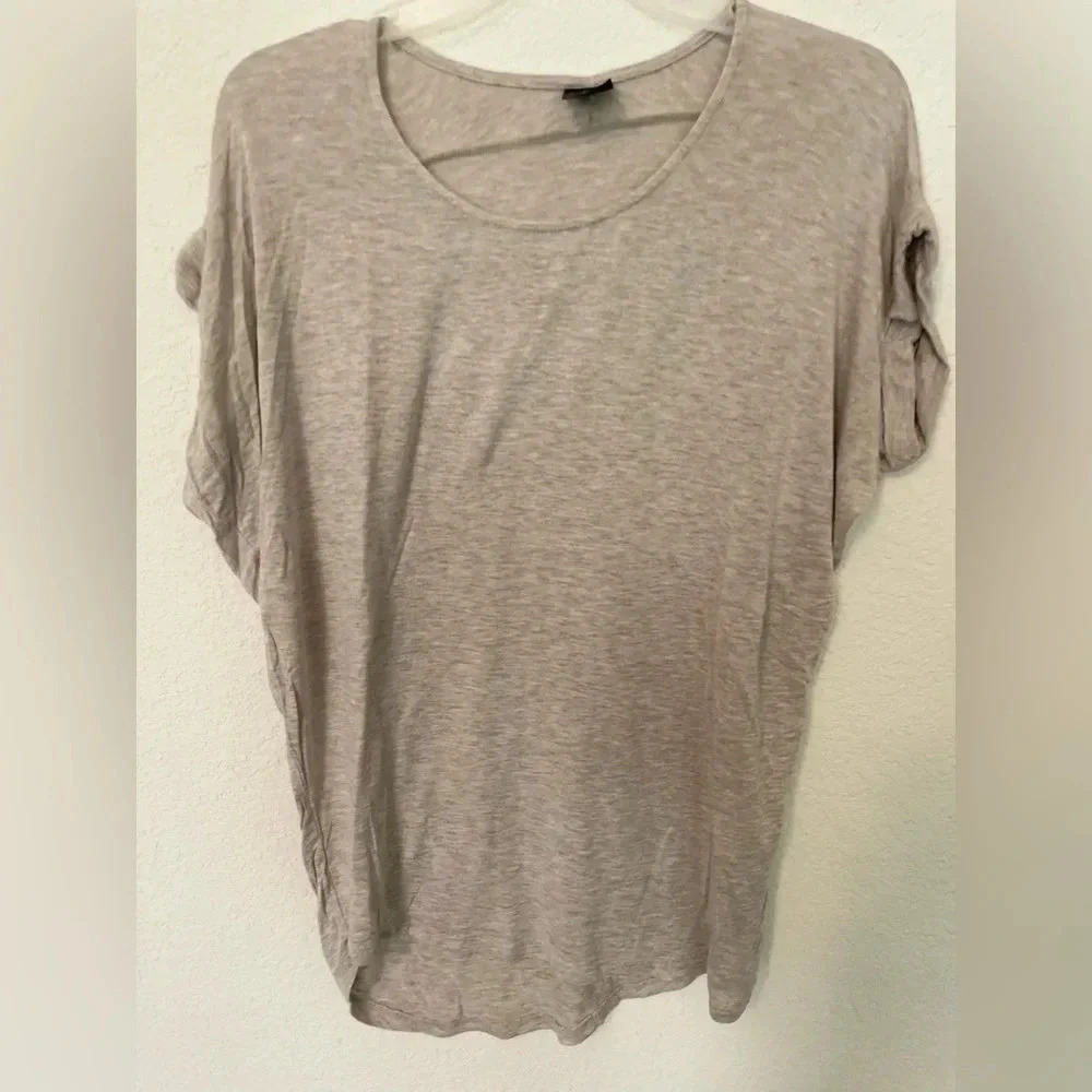 Active Ladies tan short sleeve top size S